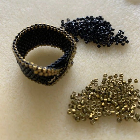 Delica 11/0 beads ring - Picture 2 of 2